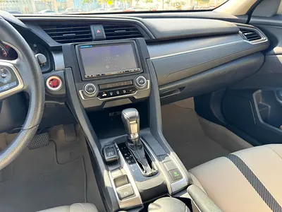 2017 Honda CIVIC — фото 15