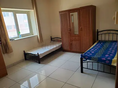 BED SPACE (ONLY 2 IN ROOM) FOR EXECUTIVE MUSLIM BACHELORS NEAR SMALL NESTO