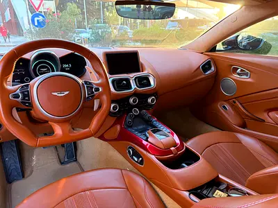 صورة مصغرة 13 لـ 2019 Aston Martin VANTAGE
