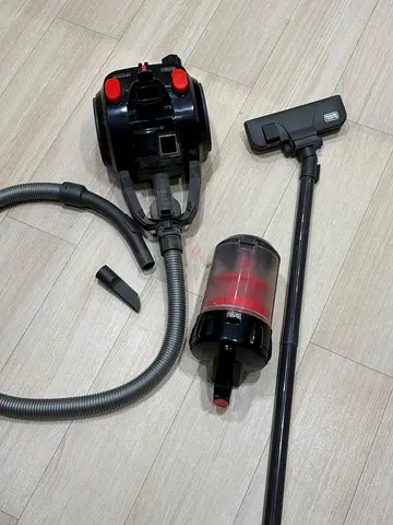 BLACK+DECKER 1600W Multi-Cyclonic Vacuum Cleaner