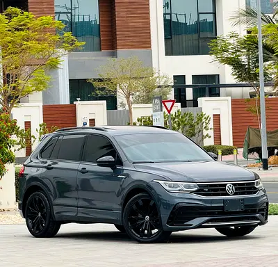 2021 VOLKSWAGEN TIGUAN R-LINE PREMIUM FULL SERVICE HISTORY GCC SPECS IN EXCELLENT CONDITION
