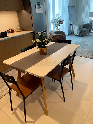 Modern white dining table with 4 chairs - good condition