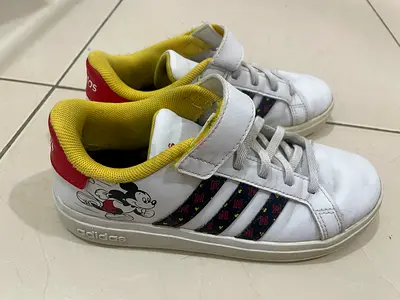 Adidas kids Mickey Mouse white sneakers size small, gently used