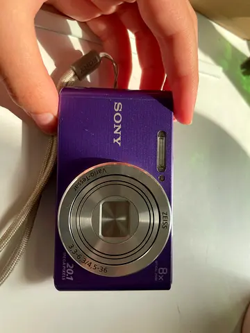Sony cybershot  DSC-W830 (RARE PURPLE)