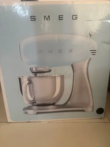 SMEG Stand Mixer with Stainless Bowl - Excellent Condition