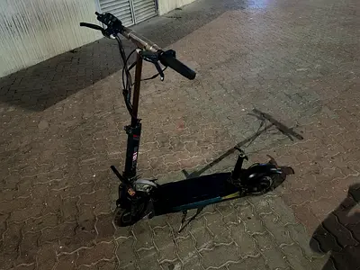 High power e-scooter battery energy draining