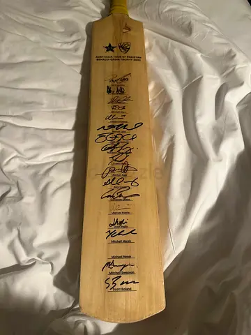 Rare Australia Cricket Team Signed Bat – Pakistan Tour 2022