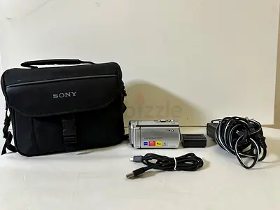 (From 2010) (Y2k Camera) (2000s Camcorder) Sony DCR-SX44