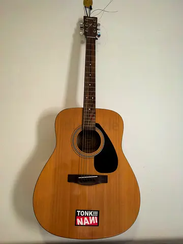 Yamaha F310 Acoustic Guitar