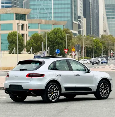2017 Porsche MACAN 缩略图 3
