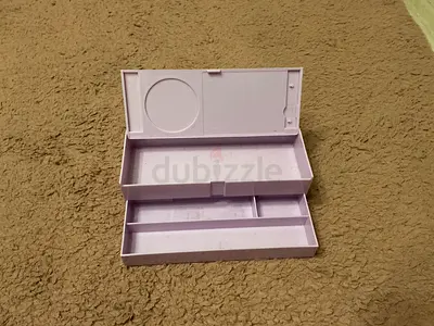 Small plastic organizer / storage case (light purple)