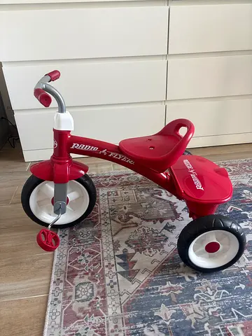 Red Radio Flyer Tricycle - very good Condition