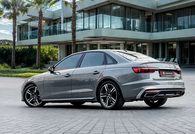 صورة 3 لـ 2021 AUDI A4