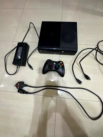 Xbox 360 e console 500 GB