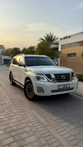 Nissan Patrol SE Platinum V8 (negotiable for serious buyers)