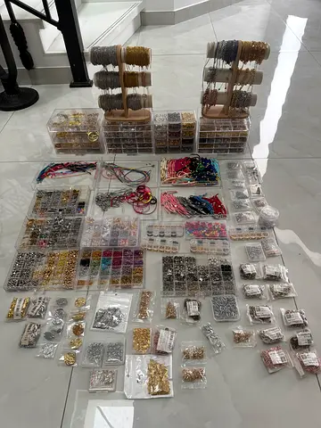 Complete Jewellery Making Supplies Stock – Chains & Findings – One Lot