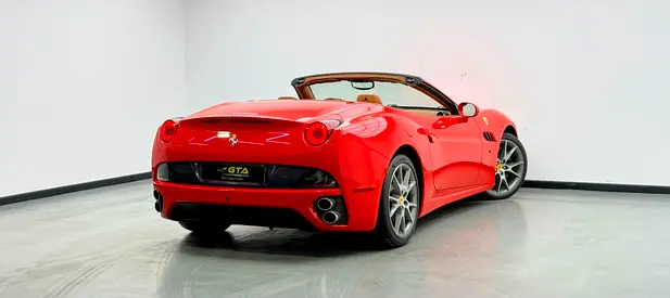 صورة مصغرة 4 لـ 2011 Ferrari CALIFORNIA