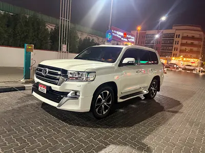 Pristine Toyota Land Cruiser VXR Grand Touring 2018 | GCC Specs