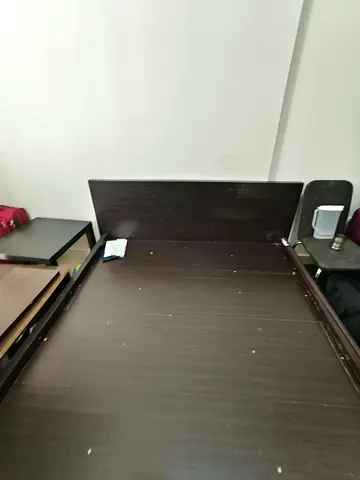Queen Size Bed (160 X 200 )