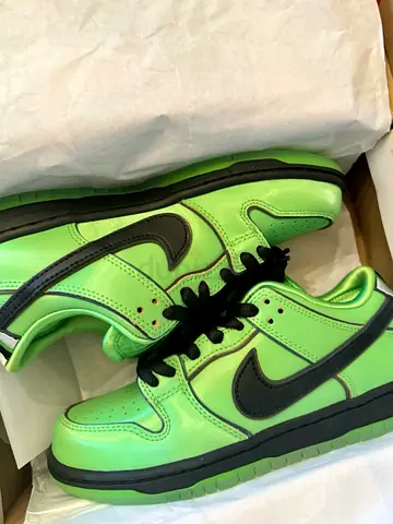 Nike
x Powerpuff Girls SB Dunk "Buttercup" sneakers size- eur-42 uk-7