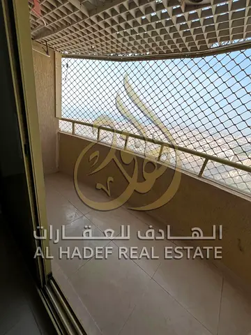 شقة 3 غرف وصالة للإيجار السنوي في المجاز 3 الشارقة | موقع مميز بجوار جميع الخدمات | باركينج وجيم ومسبح مجاني | تسهيلات دفع حتى 4 دفعات | تأمين 3000 |