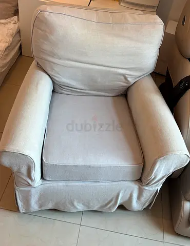 1600AED Pottery Barn Exceptional comfort Light grey rocking armchair/removable cover - 300AED only