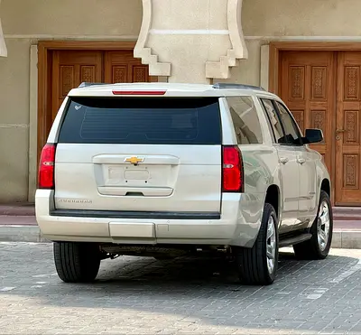 2015 Chevrolet SUBURBAN 照片 4