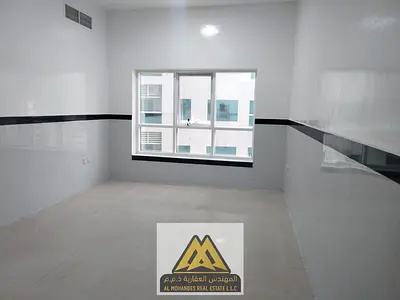 فرصة سكنية ممتازة للإيجار السنوي: شقة غرفة وصالة مع بلكونة ب أبراج لؤلؤة عجمان في الراشدية 1 بعجمان