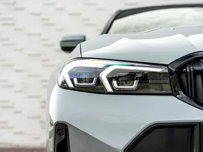 BMW 3 Series 320i, миниатюра 5