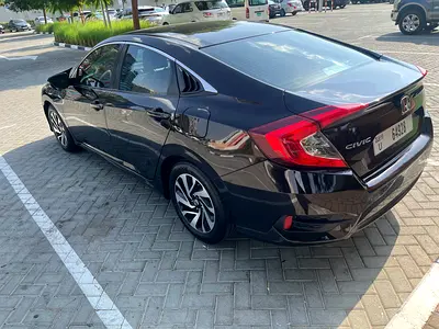صورة 9 لـ 2017 Honda CIVIC