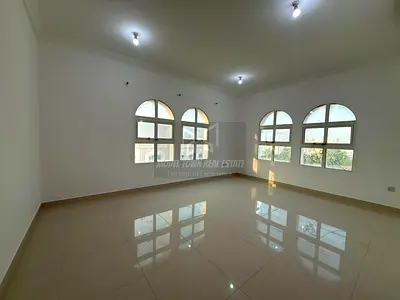 Royal Finishing Studio with Sep Kitchen/Nice Layout/Sunlight View/M-3000