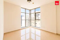 Closed kitchen |Chiller Free | bright and spacious