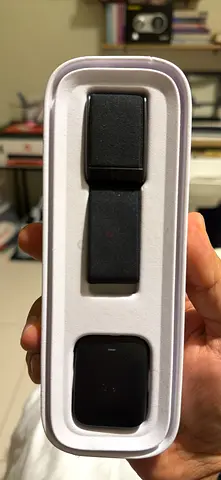 WHOOP PEAK 5.0 with Charger and 1 year Subscription (good working condition)