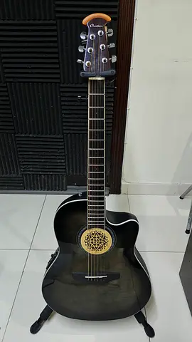 Ovation Celebrity Acoustic/Electric Guitar