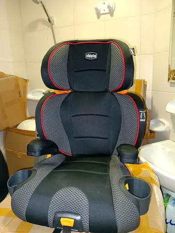 Chicco booster/forward-facing car seat in good condition