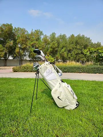 Ladies Wilson ProStaff HDX Complete Set & Premium bag