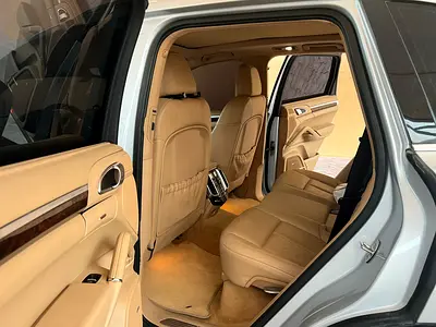 2011 Porsche CAYENNE — миниатюра 11