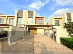 Luxury Huje Spacious Townhouse With Private Garden &Maid Room