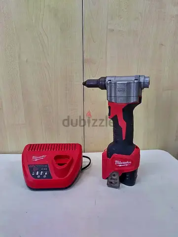 Milwaukee 2550-20 Rivet Gun M12