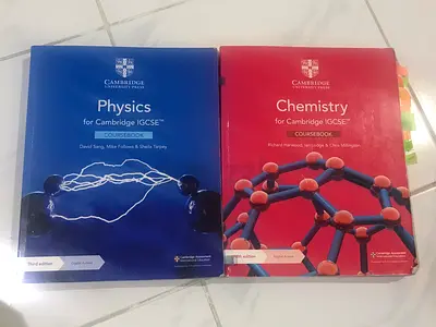 Cambridge IGCSE Physics & Chemistry Textbooks (Set) - Excellent Condition