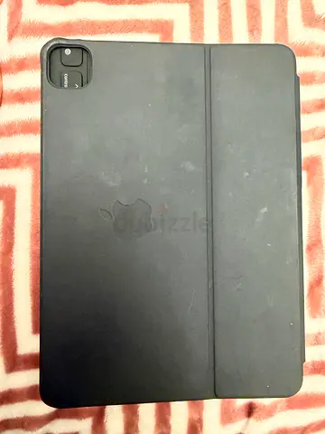 Apple cover with keyboard