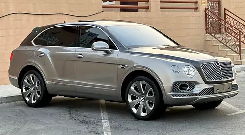 Bentley Bentayga Blackline Mulliner 2018 | GCC Specs | Pristine Condition