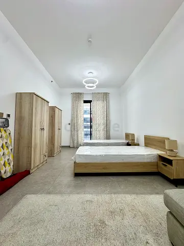 Room for rent in jumeirah garden city - New sawta