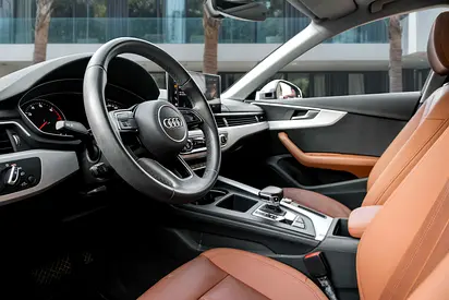 صورة 9 لـ 2021 AUDI A4