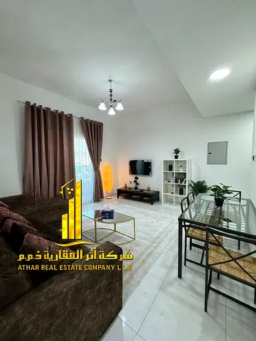 لراغبي الفخامة والتميز شقة فاخرة للايجار الشهري غرفة وصالة باطلالة مفتوحة مفروشة بالكامل باثاث راق جدا مع مطبخ مجهز بالكامل بأحدث الاجهزة ✨