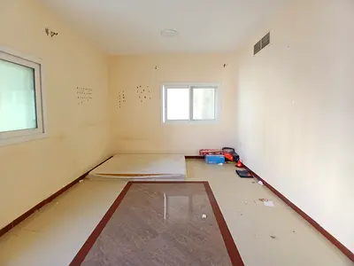Spacious 1bhk central ac central gas family building balcony with landfree parking