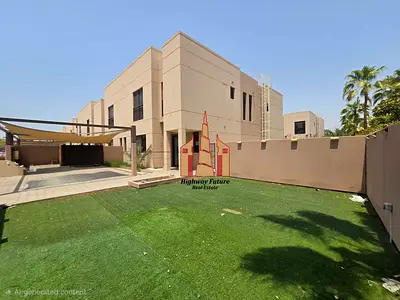 Like new 4 bedroom townhouse wardrobes garden central ac swimming pool gym big hall parking 175k