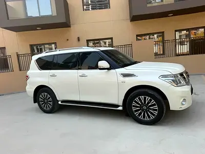 Nissan Patrol LE Titanium 2017 | GCC Specs | Well Maintained
