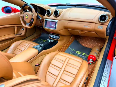 صورة مصغرة 12 لـ 2011 Ferrari CALIFORNIA