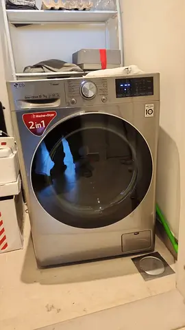 Lg washer dryer combo 10/7kg SmartThiq
